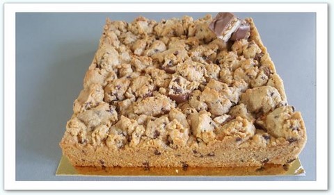 cookie croustillant à partager avoine, beurre de cacahuètes et snickers