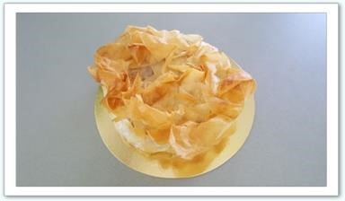 feuilles de pâte filo garnies de pomme poelées