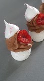 Meringuette chocolat framboise Mini meringues, crème au chocolat noir et touche de framboise