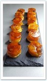 tartelette Tatin Dès de pommes golden confites dans un délicieux caramel sur un lit de pâte feuilletée. Un dessert traditionnel irremplaçable !
