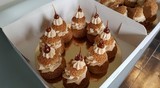 Couronne choux Paris Brest Revisité choux craquelin, crème et insert praliné, décoration noisettes caramélisées