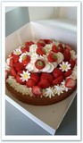 tarte aux fraises sablé breton, crème vanille, multitude de fraises fraiches et chantilly