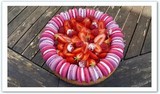Tarte Fraises Couronne Macarons sablé breton garnie crème patissière fraises fraîches et macarons